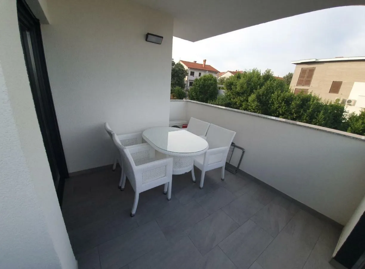 Black&White Krk Town Apartment